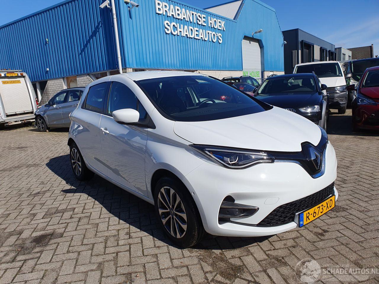 Renault Zoé INTENSE  51 KW met CCS lader  8000 km technisch probleem HUURBATTERY