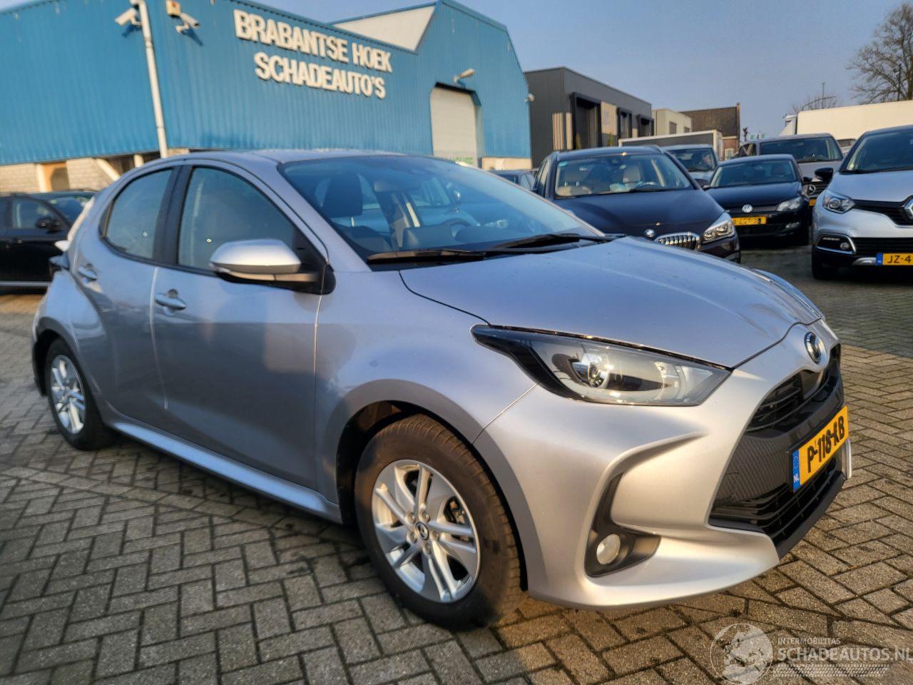 Toyota Yaris LET OP  !! Mazda 2 Hybrid autom 1.5 Agile ( Toyota Yaris) 48000km nwpr € 25000
