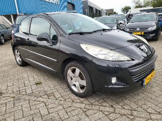 Ocazii autoturisme Peugeot 207 Peugeot 207 1.6 VTi Première 2e eigenaar 2010/4