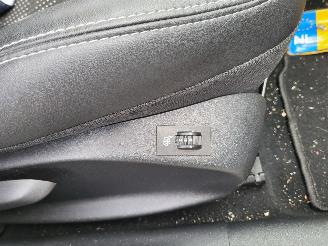 Peugeot 2008 AUTOMAAT Peugeot 2008 1.2 PureTech Allure 69000KM  RIJDBAAR picture 20