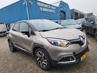 Coche accidentado Renault Captur AUTOMAAT Captur 1.2 TCe Dynamique rijdbaar 2015/6