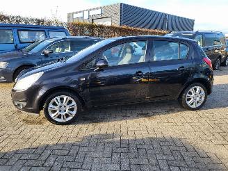 Opel Corsa AUTOMAAT Corsa 1.4-16V Cosmo VELE EXTRAS rijdbaar picture 9