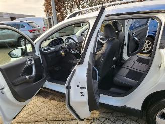 Peugeot 2008 AUTOMAAT  1.6 VTi  Allure leer,pann,navi, rijdbaar picture 22
