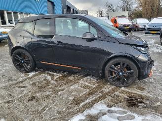 BMW i3 i3 S 120Ah 42 kWh RoadStyle Edition 1 van 1000 nwprijs € 50000.- picture 6