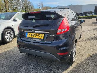 Voiture accidenté Ford Fiesta 1.6 Ghia 5drs hatchback   goede airco rijdbaar 2009/4