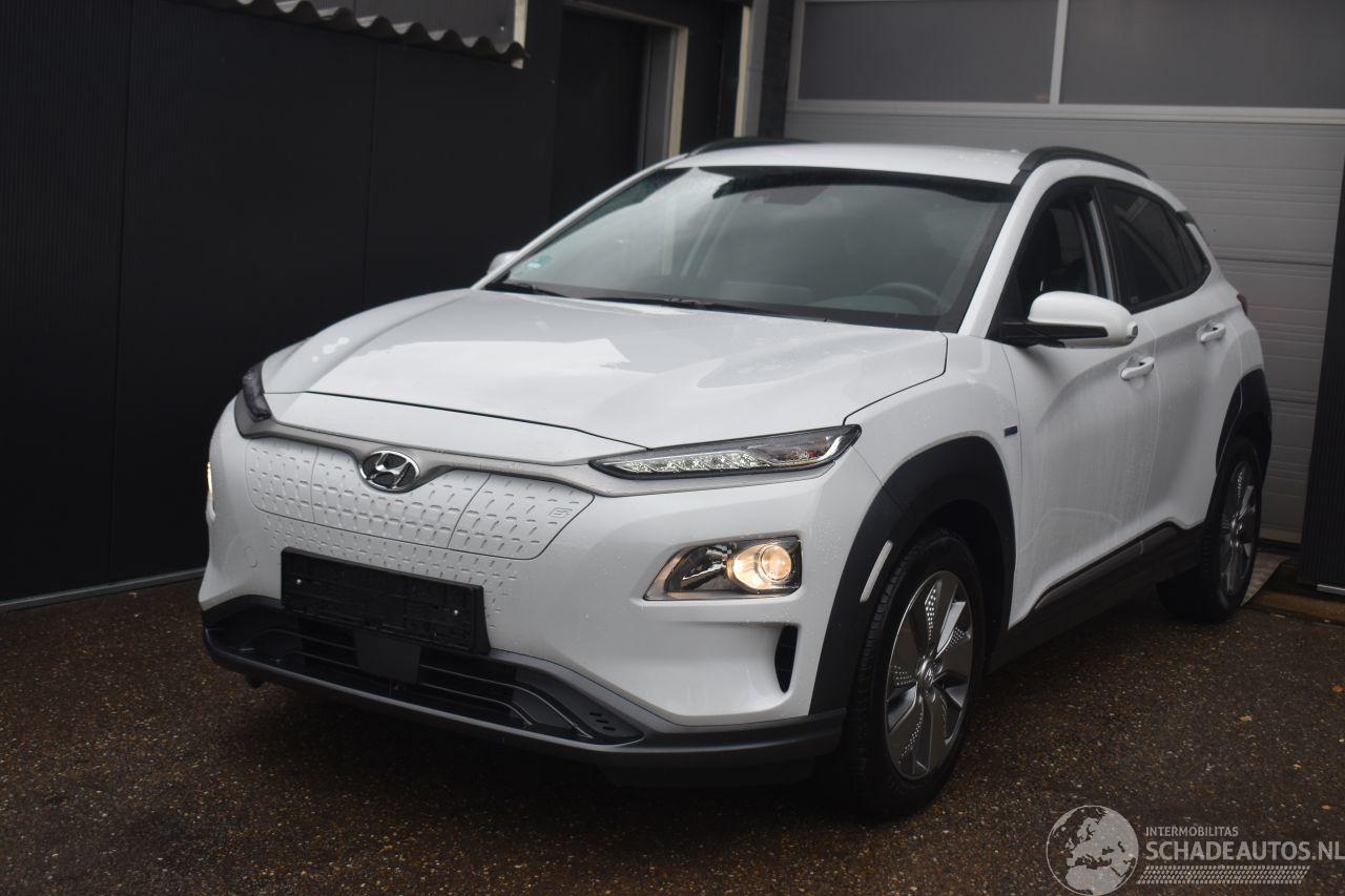 Hyundai Kona 39Kwh Comfort 136Pk SOH 100% *Navi/Clima/Camera/stoelverwarming
