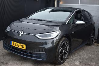 Vaurioauto  passenger cars Volkswagen ID.3 58Kwh First Plus 204Pk *Navi/Clima/Camera/Stoelverwarming 2020/10