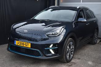 Auto incidentate Kia Niro 64Kwh Executive line 204Pk SOH 100% 3FASE *Navi/Clima/Leder/Camera/Stoelverwarming 2020/10