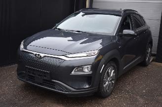 Hyundai Kona 64Kwh Premium 204Pk *Navi/Clima/Camera/Leder/Stoelverwarming picture 1
