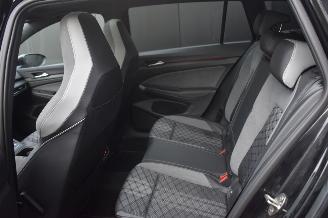 Volkswagen Golf 1.5 eTSI R-line Business 150Pk *Navi/Clima/Camera/Panorama picture 6