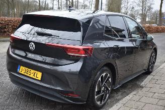 Volkswagen ID.3 58Kwh First 204Pk 3FASE *Navi/Clima/Stoelverwarming picture 3