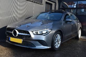 damaged passenger cars Mercedes Cla-klasse 200 Shooting Brake 163Pk Business Solution *Navi/Clima/Camera/Schuifdak/Stoelverwarming 2021/1