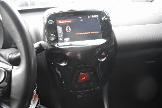 Peugeot 108 1.0 e-VTI Allure 72Pk *Clima/Camera picture 12