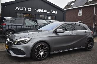 krockskadad bil auto Mercedes A-klasse 1.6 180 Prestige AMG 122Pk *Navi/Clima/Camera/Stoelverwarming 2015/11