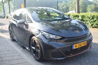 Voiture accidenté Cupra Born 62Kwh Adrenaline One 204Pk 3FASE 89% SOH *Navi/Clima/Camera/Stoelverwarming 2021/12