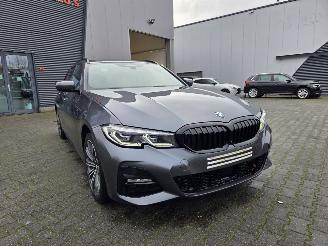 BMW 2500...3.3 330e HYBR /M-SPORT / HARM KARDON / HEAD UPP picture 15