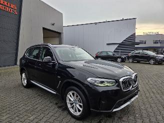 Unfallwagen BMW X3 X-DRIVE 30e - 215KW  / 28 DKM 2022/4