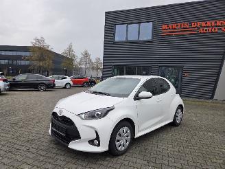 Auto incidentate Toyota Yaris 1.5 Benz 92kw  / CAMERA / CarPLAY / 17DKM 2024/5