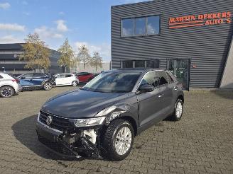 Schadeauto Volkswagen T-Roc 1.5 TSi AUTOM /NAVI / STOELVERW 2019/1