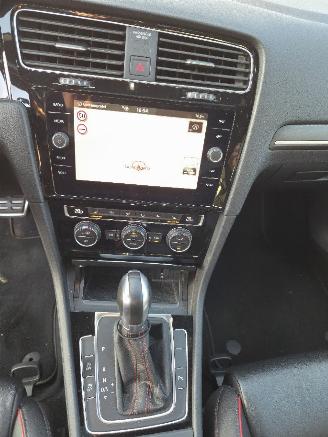 Volkswagen Golf PERFORMANCE /PANO /AUTOM picture 20