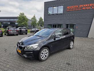 BMW 2-serie 225e iPerformance xDrive / 64 dkm picture 2