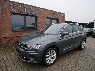 Vaurioauto  passenger cars Volkswagen Tiguan HIGHLINE LEER LED 4-MOTION DSG 2019/3