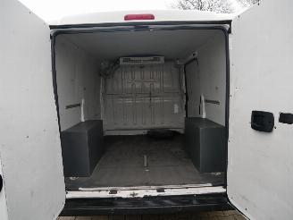 Peugeot Boxer L1H1 MOTORSCHADE.LOOPT WEL MAAR ONREGELMATIG picture 12
