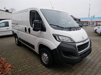 Peugeot Boxer L1H1 MOTORSCHADE.LOOPT WEL MAAR ONREGELMATIG picture 2