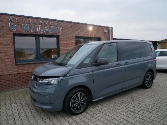 Auto incidentate Volkswagen Transporter T7 MULTIVAN DSG 2022/3
