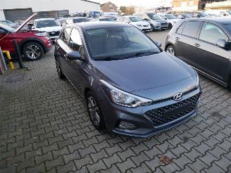 Hyundai I-20  picture 2