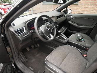 Renault Clio  picture 9