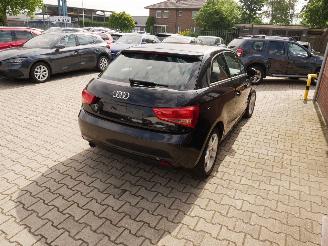 Audi A1 S-LINE PANORAMADAK S-TRONIC picture 3