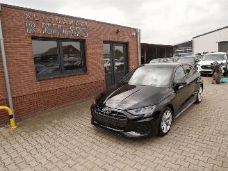 Auto incidentate Audi A3 S-LINE VIRTUAL COCKPIT ACC LEER LED 2025/10
