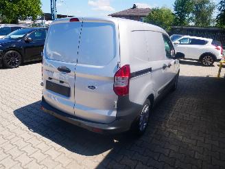 Ford Transit Courier Van  picture 3