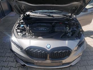 BMW 1-serie M135i picture 10