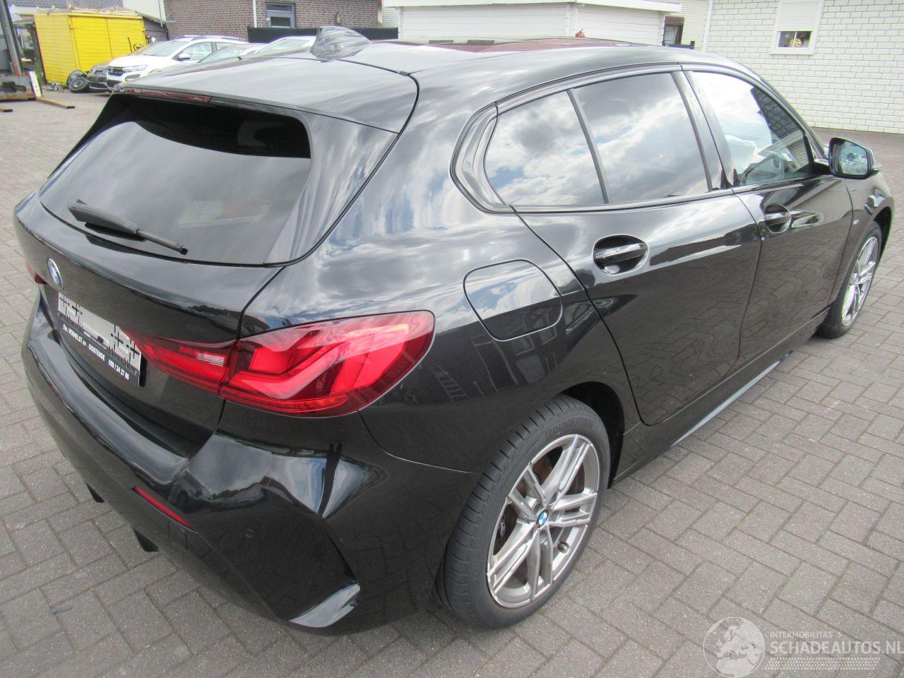 BMW 1-serie 116i M-Sport 18.000km Live-Cockpit  Climatronic  Navi  HalfLeer  Panorama/SchuifDak  Led.....