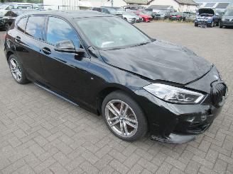 BMW 1-serie 116i M-Sport 18.000km Live-Cockpit  Climatronic  Navi  HalfLeer  Panorama/SchuifDak  Led..... picture 2