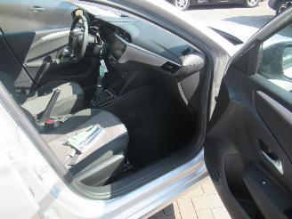 Opel Corsa 1.2B Edition 13.590km!!  Airco CruiseControl Parktronic Navigatie-Voorbereid picture 11