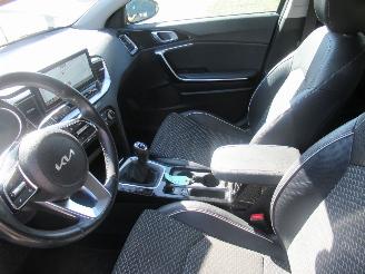 Kia Xceed 1.0T 120Pk 22.000km!! Climatronic Halfleer Navi Camera Keyless-Go ..... picture 17