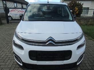 krockskadad bil auto Citroën Berlingo 1.5BlueHdi 100 5-Zits  Airco  Navi  CruiseControl  2xSchuifdeur 20.200KM!! 2024/1
