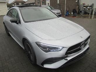 Mercedes Cla-klasse CLA 220d AUT. 9.772KM!!  AMG-LINE  NightPack HalfLeer Navi Panorama/SchuifDak Camera StoelVerwarming... picture 3