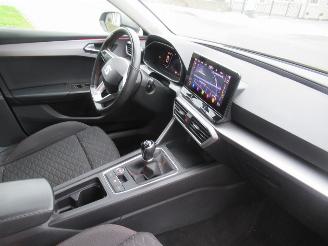 Seat Leon Leon 1.0TSI  FR  Climatronic Navi HalfLeer Stoel/StuurVerwarming Keyless-Go ... picture 15