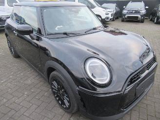 Mini Cooper Cooper C 1.5 Aut. 7.817km!! Climatronic HalfLeer Navi Camera Panorama-D Head-Up Stoel/Stuur-Verwarming... picture 6