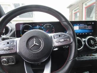 Mercedes B-klasse 180D Aut. AMG-LINE NightPack HalfLeer Navi Camera....... picture 15