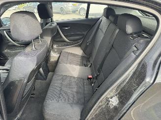 BMW 1-serie 116i picture 10