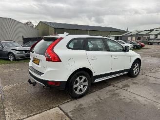 Volvo Xc-60 2.0 T Kinetic picture 3