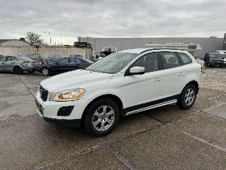 Schadeauto Volvo Xc-60 2.0 T Kinetic 2011/4