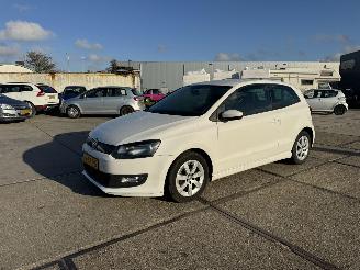 uszkodzony samochody osobowe Volkswagen Polo 1.2 TDI 2011/9