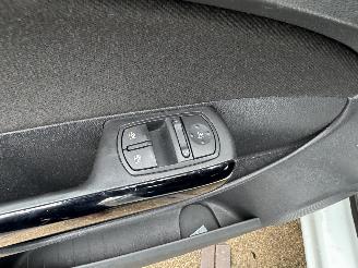 Opel Corsa 1.2 16v Color Ed. picture 6