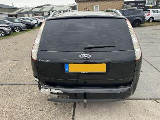 Ford Focus 1.6 Wagon picture 12